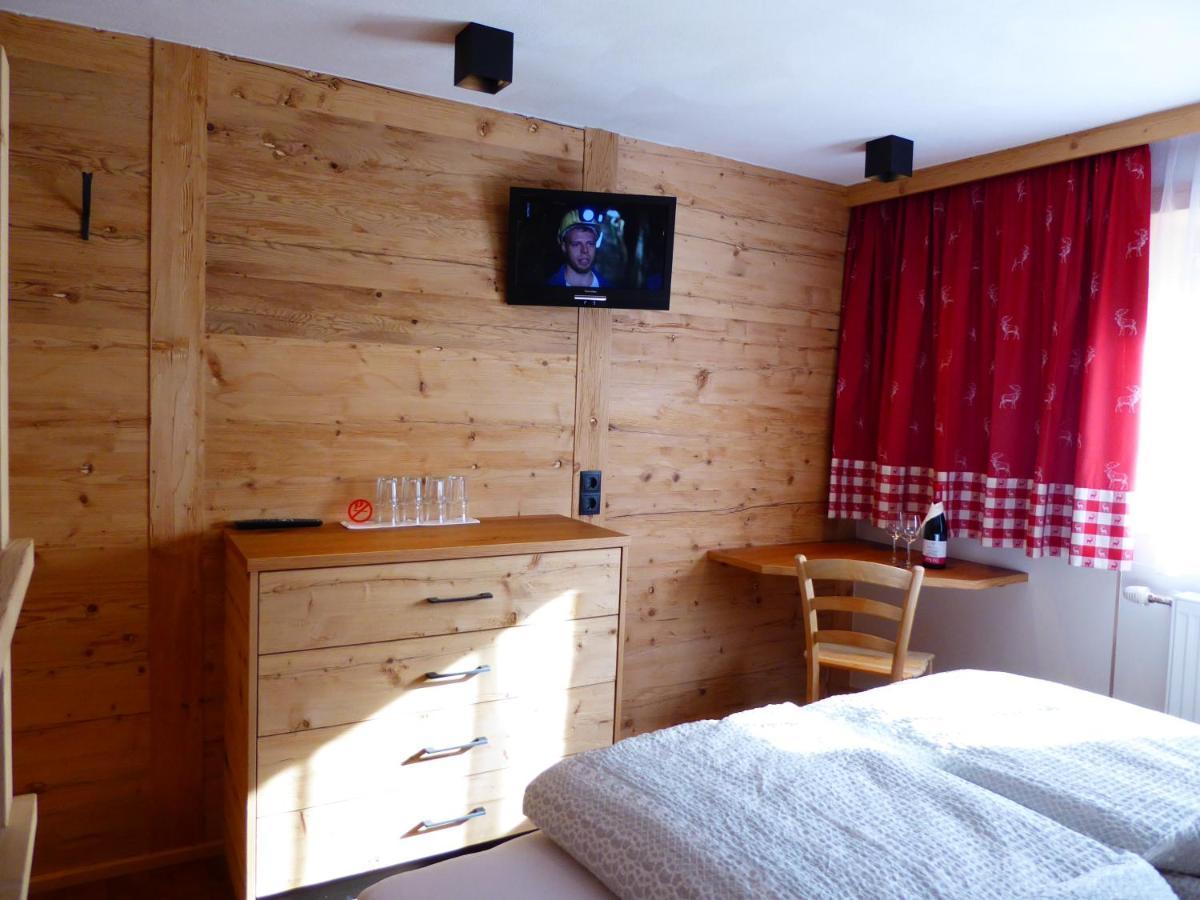 Hotel Maroi Wald am Arlberg Extérieur photo
